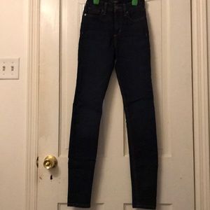 Joe’s Jeans. Skinny . Mid rise